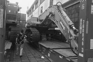 挖掘機到港清關(guān)服務(wù)