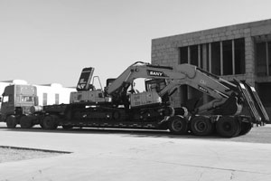 挖掘機拖車服務(wù)